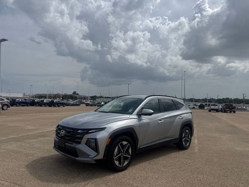 Used 2025 Hyundai Tucson SEL FWD image 9