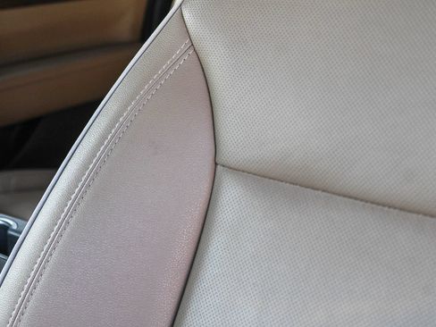 Used 2024 Chevrolet Suburban Premier RWD image 12