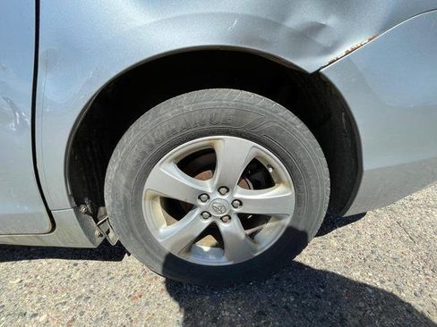 Used 2013 Toyota Sienna LE FWD image 14