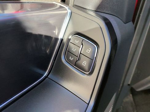 Certified 2022 Ford F150 Raptor w/ Equipment Group 801A High image 17