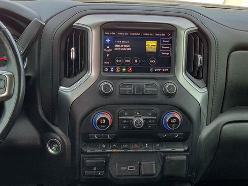 Used 2020 Chevrolet Silverado 1500 RST AWD/4WD image 10