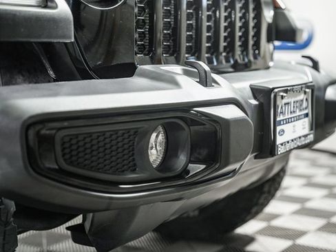 Used 2021 Jeep Gladiator Willys image 16