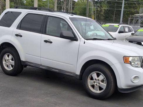 Used 2012 Ford Escape XLT image 2