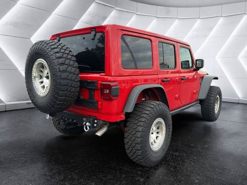 Used 2025 Jeep Wrangler Unlimited Rubicon AWD/4WD image 7