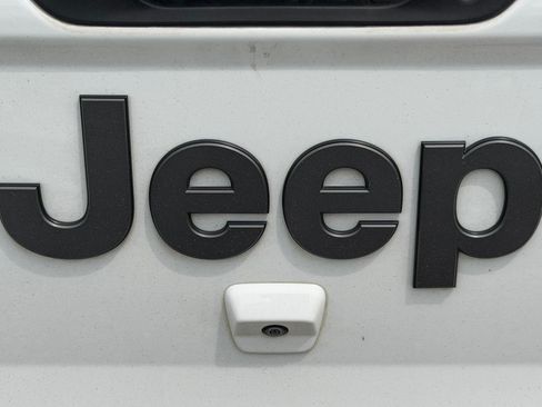 Used 2021 Jeep Gladiator Sport w/ Quick Order Package 24Q 80Th AWD/4WD image 9