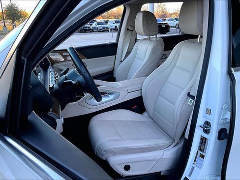 Certified 2023 Mercedes-Benz GLS 450 4MATIC image 7