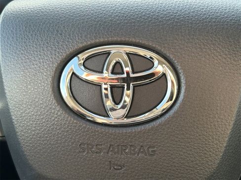 Used 2025 Toyota Sienna XLE w/ XLE Plus Package image 42