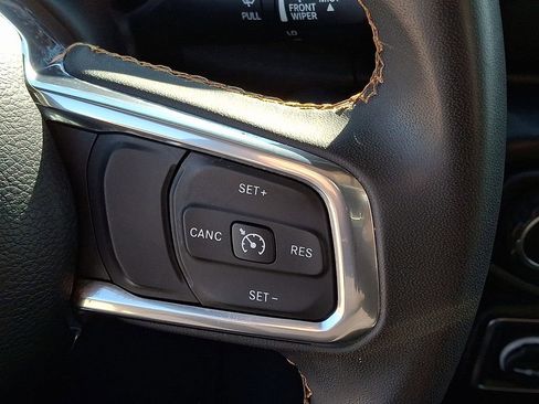 Used 2023 Jeep Gladiator Overland image 21