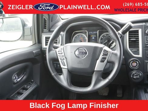 Used 2018 Nissan Titan SL w/ Midnight Edition image 13