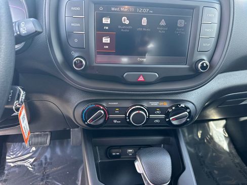 Used 2025 Kia Soul LX w/ LX Technology Package image 30