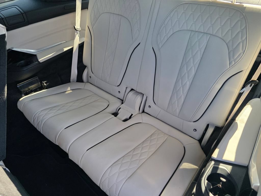 Certified 2025 BMW X7 M60i w/ Climate Comfort Package AWD/4WD image 17