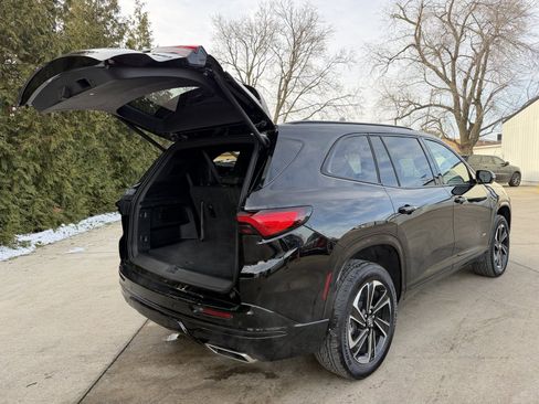 Used 2025 Buick Enclave Sport Touring image 33