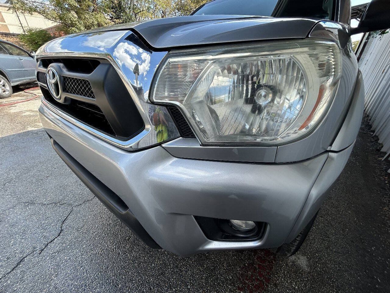 Used 2015 Toyota Tacoma PreRunner w/ SR5 Package RWD image 22