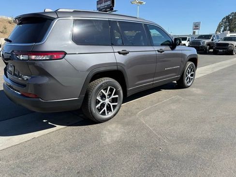 New 2025 Jeep Grand Cherokee L Limited w/ Trailer Tow Package image 6