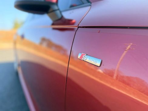 Used 2018 Audi A4 2.0T Premium AWD/4WD image 11