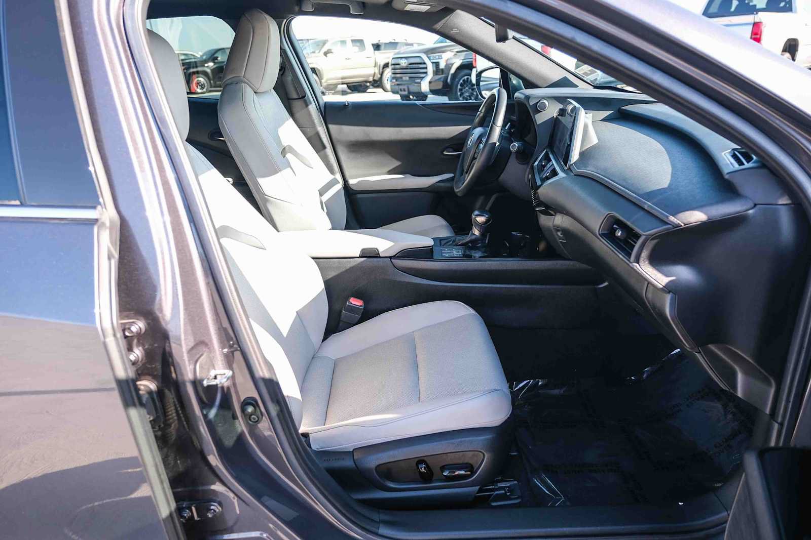 Used 2023 Lexus UX 250h F Sport w/ Accessory Package (Z1) AWD/4WD image 16
