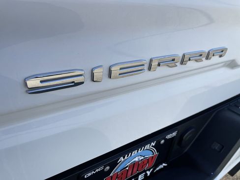 Used 2022 GMC Sierra 1500 AT4 w/ AT4 Preferred Package image 33
