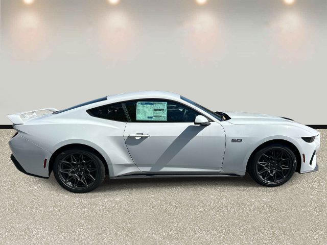 New 2026 Ford Mustang GT Premium w/ GT Performance Package RWD image 4