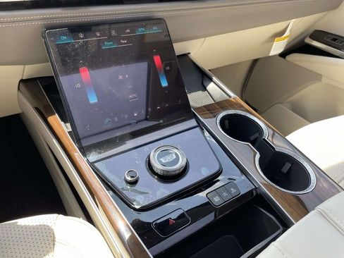 New 2026 Cadillac Escalade Platinum Sport AWD/4WD image 27