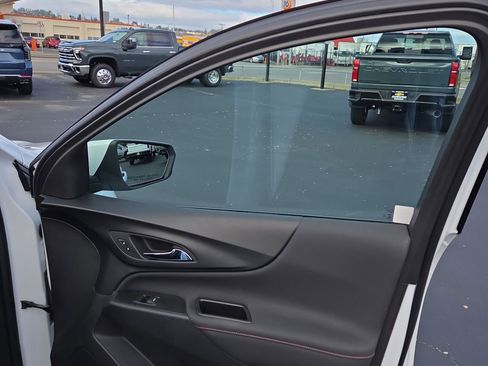 Certified 2022 Chevrolet Equinox RS w/ RS Leather Package image 12