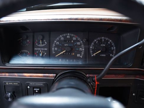 Used 1989 Ford Bronco XLT 4X4 image 35