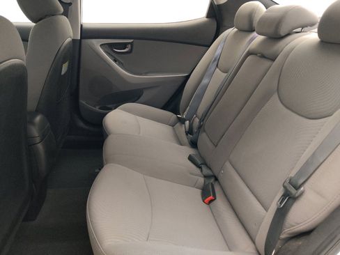 Used 2016 Hyundai Elantra SE FWD image 18