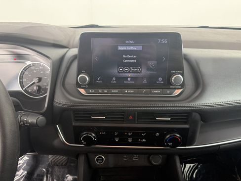 Used 2023 Nissan Rogue S FWD image 18