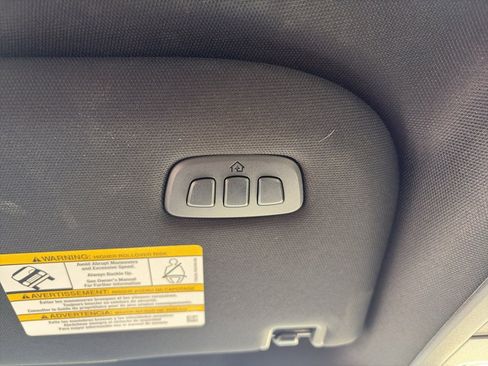 Used 2023 Ford F150 Lightning Lariat image 18