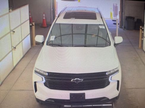 Used 2023 Chevrolet Suburban RST w/ Luxury Package image 2