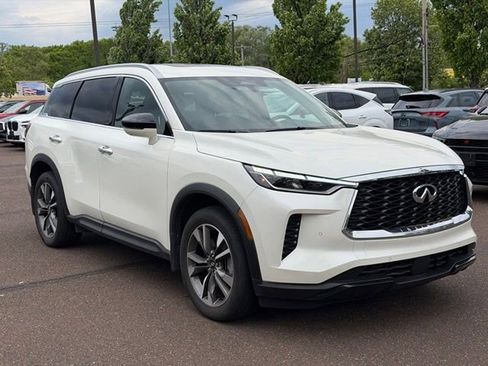 Certified 2025 INFINITI QX60 Luxe AWD/4WD image 1