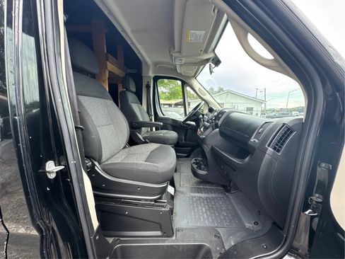 Used 2017 RAM ProMaster 2500 w/ Premium Appearance Group FWD image 21