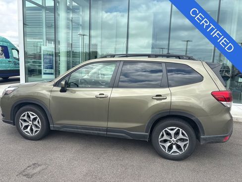 Used 2024 Subaru Forester Premium AWD/4WD image 6