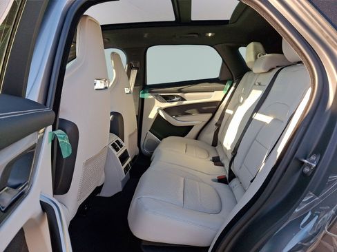 New 2026 Jaguar F-PACE R-Dynamic S image 8