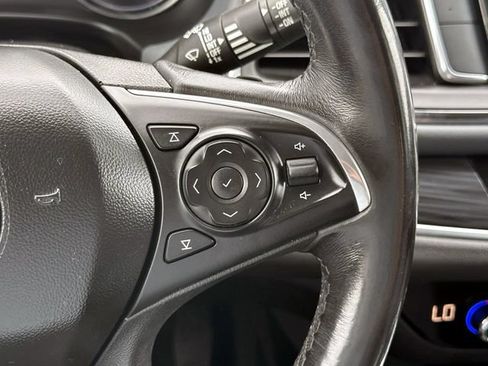 Used 2019 Buick Enclave Essence AWD/4WD image 24