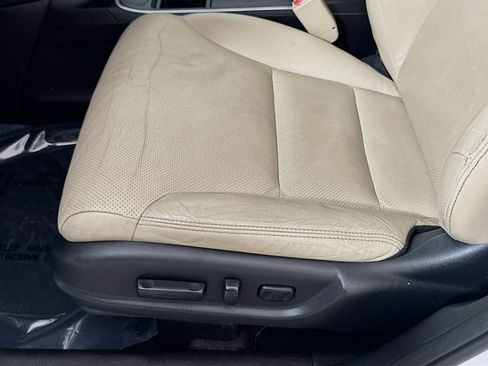 Used 2015 Honda CR-V Touring image 31