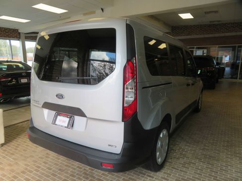 Used 2016 Ford Transit Connect XL image 4