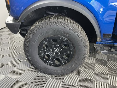 Used 2024 Ford Bronco Wildtrak image 20