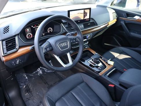 Used 2022 Audi Q5 2.0T Premium Plus w/ Premium Plus Package image 9