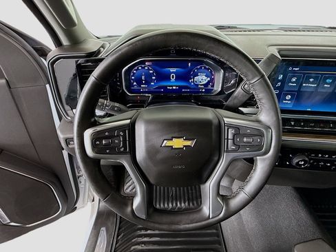 Used 2024 Chevrolet Silverado 2500 LT w/ Convenience Package AWD/4WD image 11