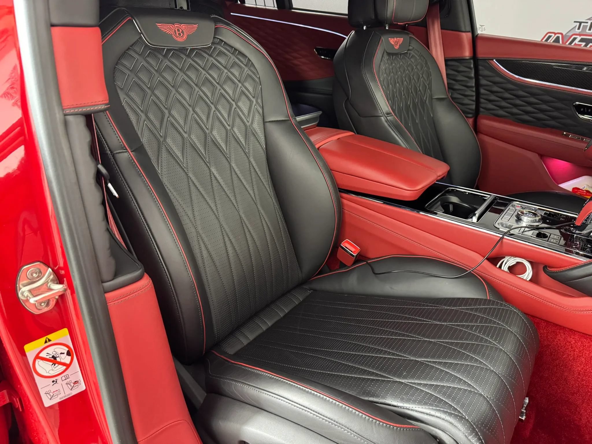 Used 2022 Bentley Flying Spur V8 AWD/4WD image 36