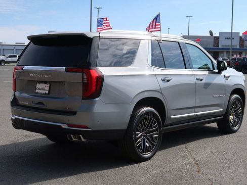 New 2026 GMC Yukon Denali w/ Sun & Power Step Package image 4