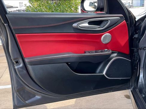 Used 2018 Alfa Romeo Giulia Ti Sport w/ Quick Order Package 22U Sport image 21