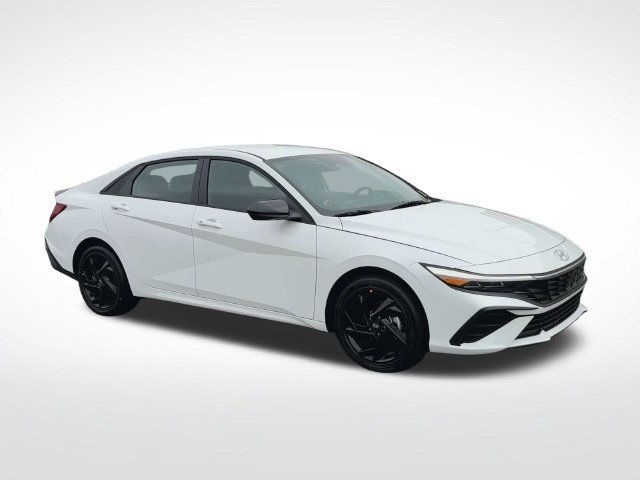 New 2026 Hyundai Elantra SEL FWD image 2