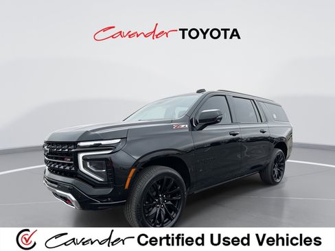 Used 2025 Chevrolet Suburban Z71 w/ Comfort Package image 1