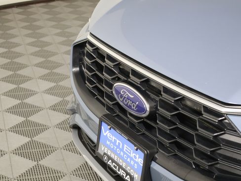 Used 2024 Ford Escape ST-Line image 11