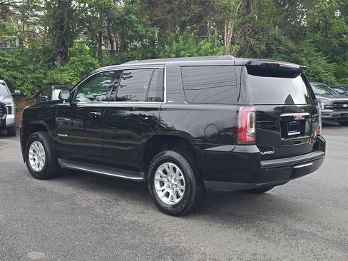 Used 2017 GMC Yukon SLT AWD/4WD image 3