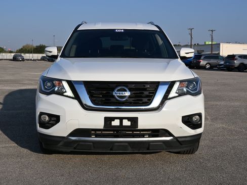 Used 2019 Nissan Pathfinder SV FWD image 1