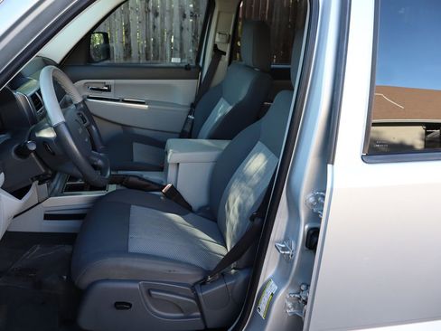 Used 2008 Jeep Liberty Limited image 19