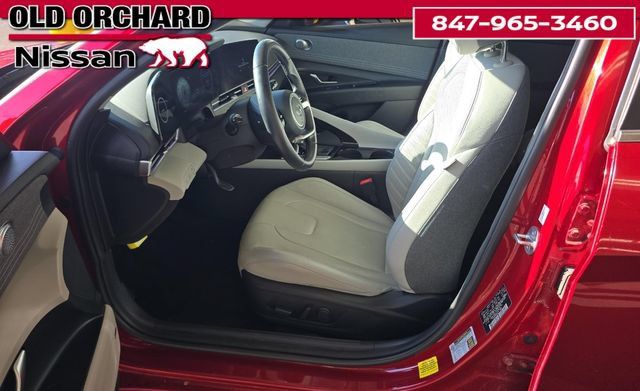 Used 2023 Hyundai Elantra Limited FWD image 7
