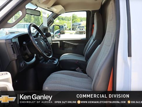 Used 2022 Chevrolet Express 3500 w/ Power Convenience Package RWD image 8